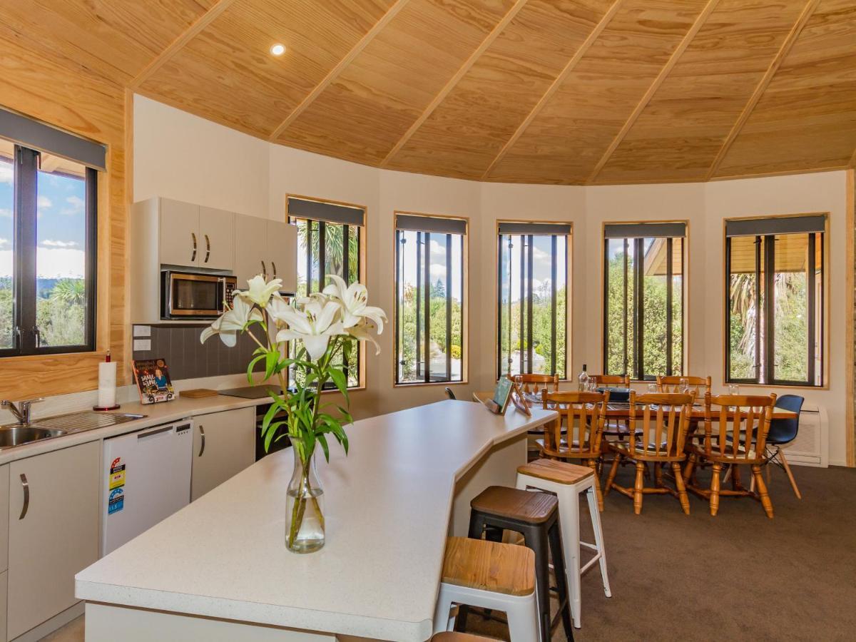 The Snowglobe - Ohakune Modern Yurt Style Chalet Екстер'єр фото